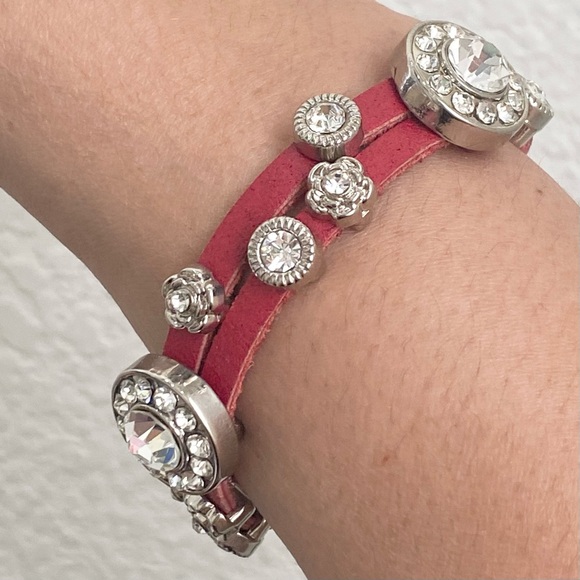 Red Genuine Leather Rhinestone Charms 7 1/2” Toggle Bracelet 36g. - Picture 2 of 15
